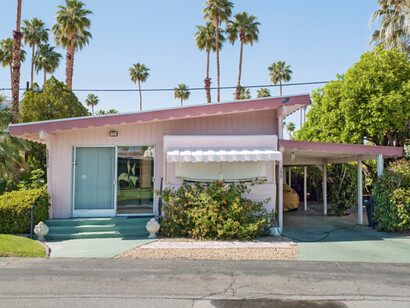 PINK'S. Courtesy of Kopeikin Gallery