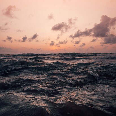 Gli oceani assorbono circa il 90% del calore in eccesso prodotto dal cambiamento climatico