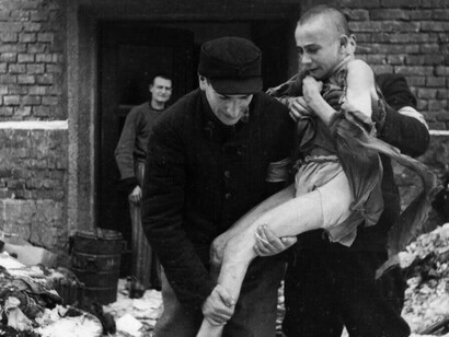 La liberazione di una piccola vittima del nazismo