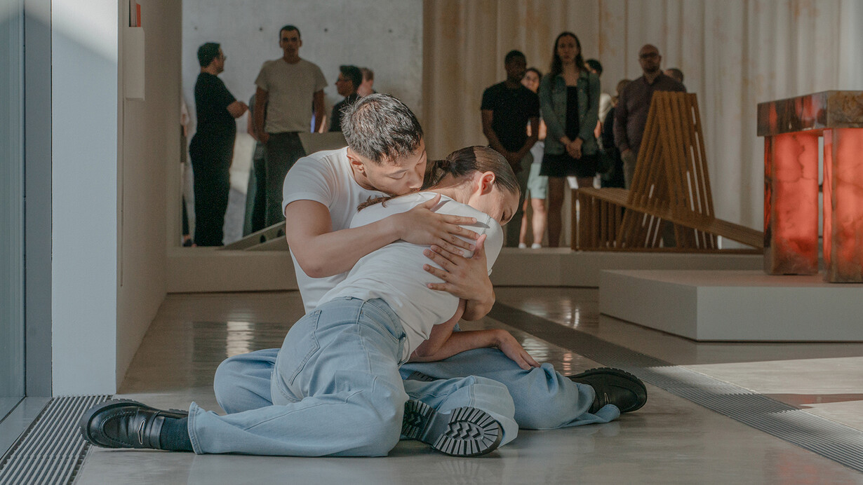 Brendan Fernandes, In two, performance view. Courtesy of Pulitzer Arts Foundation 