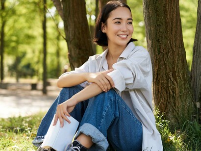 Writing outdoors can provide a natural space for processing emotions and finding mental clarity