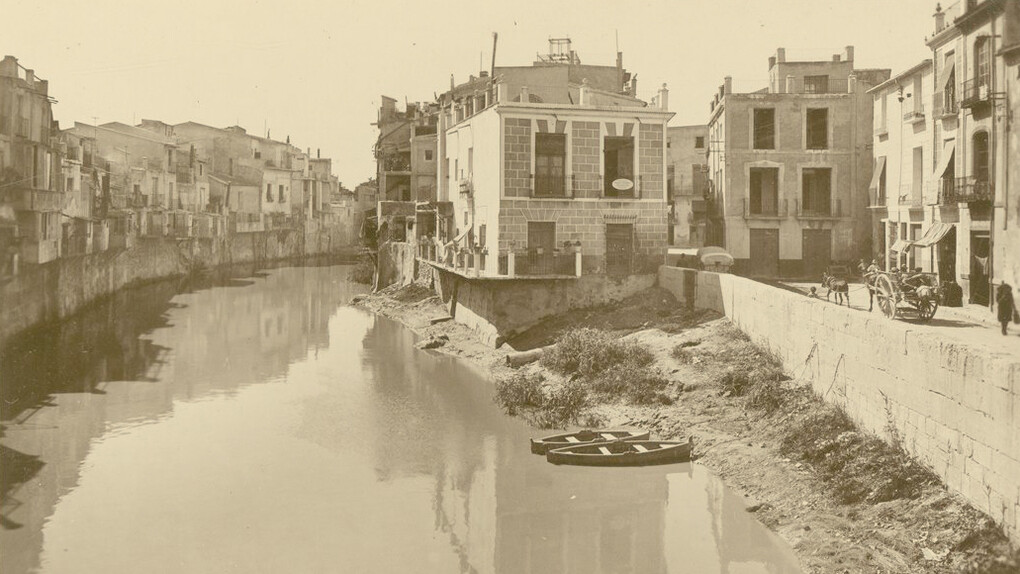 El Segura y Calle del río, Orihuela, España