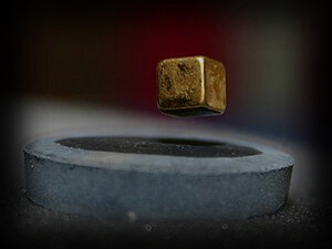 Os Coreanos argumentam que produziram um material, uma versão do mineral apatite contendo chumbo, oxigénio e fósforo, e dopado com cobre, que apresenta supercondutividade a pressão ambiente e a 400K (127 o C)