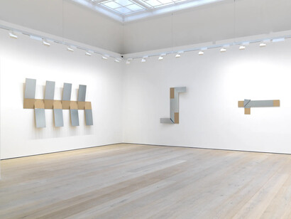 Lesley Foxcroft, exhibition view. Courtesy of Annely Juda Fine Art