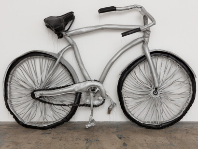 Margarita Cabrera, Bicicletas Gris (Silver), 2006, Vinyl, foam, string and wire