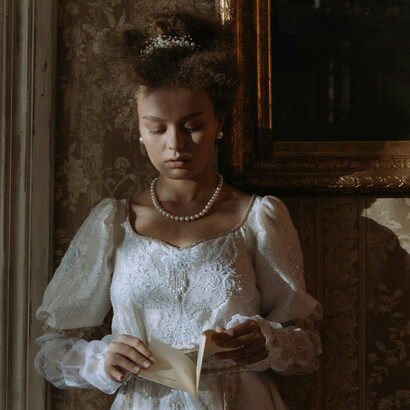 Prepare-se para se apaixonar pela determinação de Scarlett O'Hara em "E o Vento Levou". Uma história que ficará gravada em sua memória para sempre!