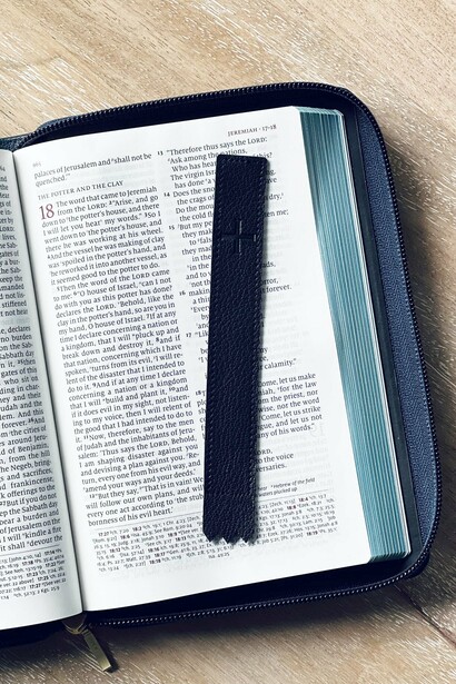 Naturalmente nel male c’è sempre anche un po’ di bene e non mancano nell’ultima riforma liturgica innovazioni testuali raffinate, anche poetiche, e più aderenti al testo greco evangelico