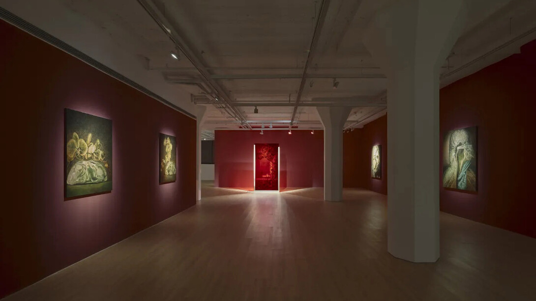 Huang Hankang, The sky remains as the bird departs, exhibition view. Courtesy of Arario Gallery