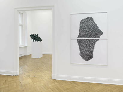 Jaana Caspary, Skulptur, ausstellungsansicht. Mit freundlicher genehmigung der Galerie Friese. Foto von Eric Tschernow