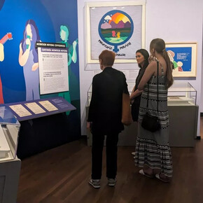 Various artists, Designing for change Chicago protest art of the 1960s–70s, exhibition view. Courtesy of the Chicago History Museum 