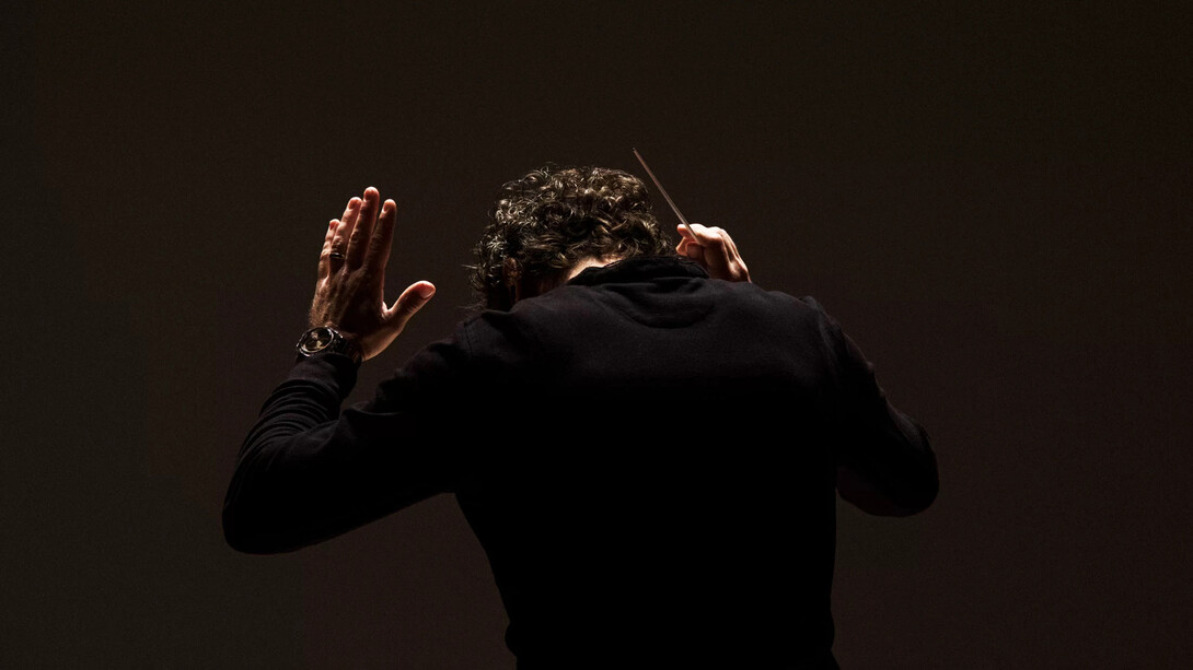 Si no pude asombrarlos dirigiendo una orquesta, ahora se van a asombrar de Ovidio