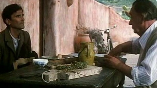 De la pelicula, conversación entre el cartero y Neruda en la casa del poeta.