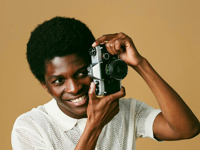 In every shot, there’s a story, just as Death to Stock decodes cultural moments to produce visuals that resonate with creators and global brands alike