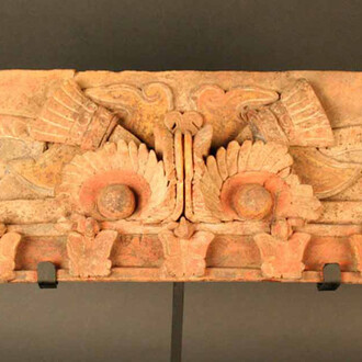 Fragmento de incensario

Materiales: Cerámica

Clásico 400- 750 d.C. Estilo Tiquisate.

Medidas: 128 mm de alto