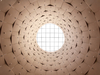 Zimoun, 605 prepared dc-motors, cardboard boxes. Courtesy of Galleria Civica di Modena