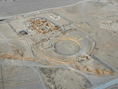 Blick auf die Ruinen von Caral-Supe im Westen Peru