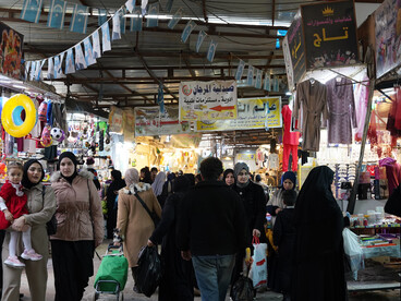 El mercado no se activa solo con el turismo: se activa con el reconocimiento.  
Vida cotidiana y tiendas tradicionales en el  mercado de Majidiya (Ras al-Jisr), ciudad de Kirkuk, Irak