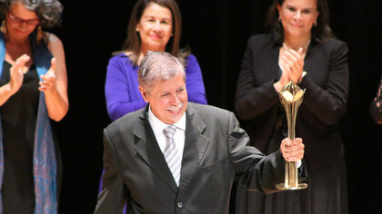 Ronald Bonilla, ganador del Premio Magón de Cultura, 2015