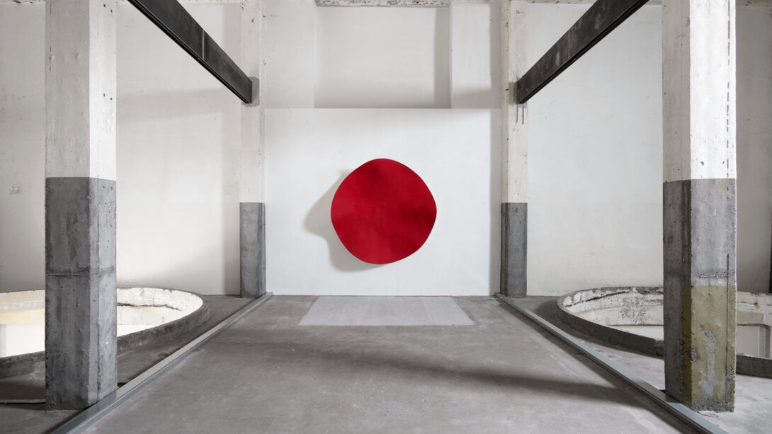 Marià Serra Riera, [Into the veil], exhibition view. Courtesy of Axel Vervoordt Gallery