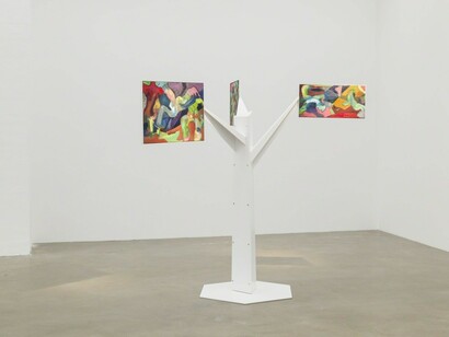 Apple Sauce in Paradise, Exhibition view. Courtesy of Sexauer