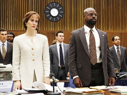 Sarah Paulson and Sterling K. Brown in The People v. O.J. Simpson