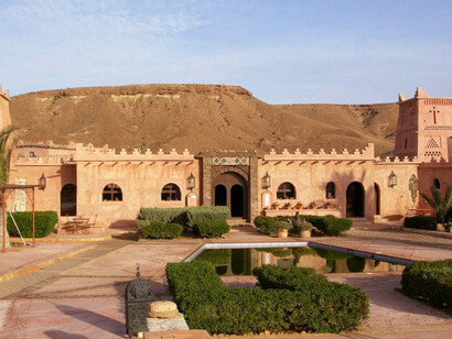 With its charming architecture and breathtaking views, Ksar Tafnidilt in Tan-Tan, Morocco, becomes a haven of relaxation and beauty as the sun dips below the horizon