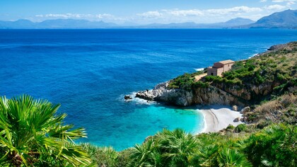 Riserva Naturale dello Zingaro, spiagge, sentieri e calette tra Castellamare del Golfo a San Vito Lo Capo
