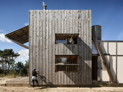 Architecture of New Zealand: Hut on Sleds by Crosson Clarke Carnachan Architects