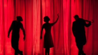 Escritores y palabras, bailarines y movimientos, músicos y tonadas, actores y personajes