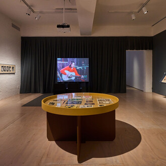 Alanis Obomsawin, The children have to hear another story, vista de exhibición. Cortesía del MoMA PS1