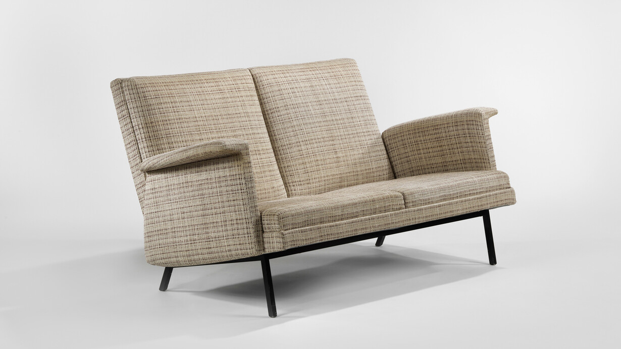 Jacques Dumond, Two-seater sofa, 1956. Courtesy of Demisch Danant