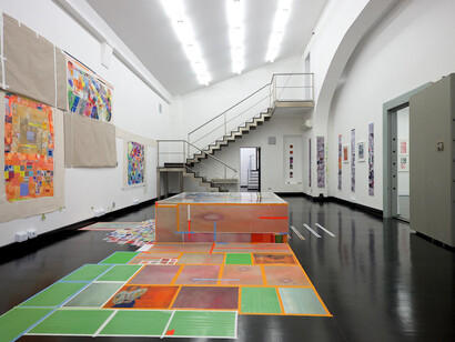 Headandhandinhand, exhibition view