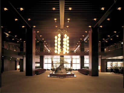 Main lobby © Hotel Okura Tokyo