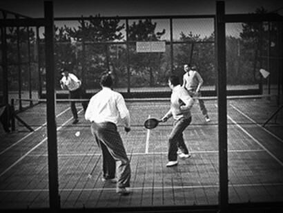 Para 1991 se fundó la Federación Internacional de Pádel, quien se encargó de crear un reglamento mundial