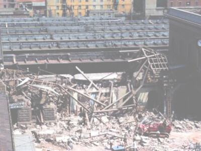 Strage di Bologna. Le macerie della Stazione Centrale di Bologna dopo l'attentato
