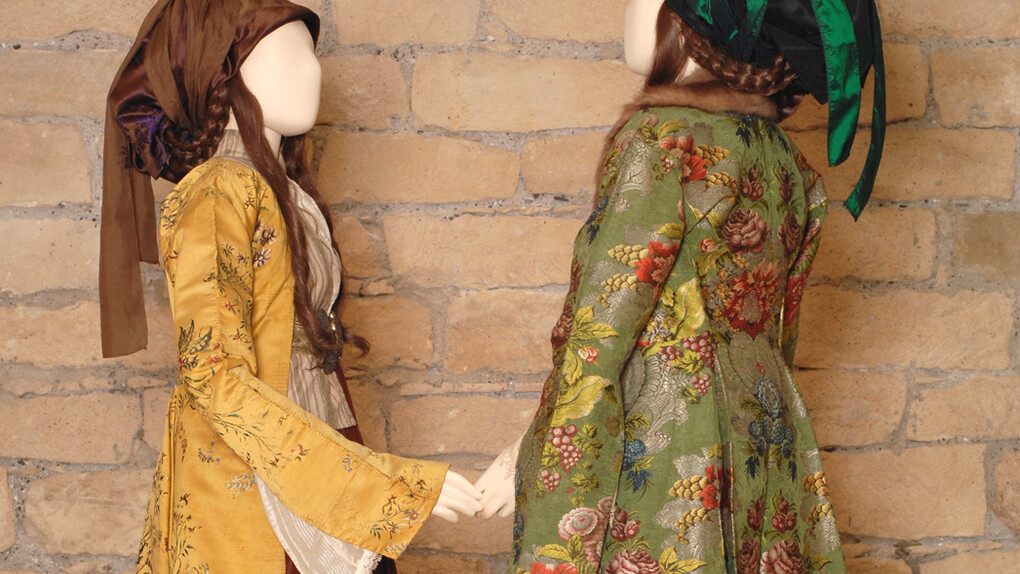 Costumes of Sifnos (detail), Cyclades, 18th century. Peloponnesian Folklore Foundation, Nafplion