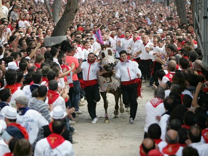 La gente se lo pasa pipa en Caravaca de la Cruz
