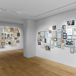 Alighiero Boetti, Cabinet de curiosités, exhibition view. Courtesy of Tornabuoni Arte 