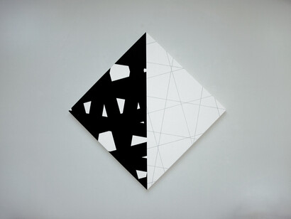 François Morellet, Strip-teasing sur la pointe trames 75°-165°, 100°-190°, 2006, acrylic on canvas on wood; 212 x 212 cm / (83½ x 83½ in). Unique © the artist, image Courtesy of François Morellet and Blain|Southern, Photo: Atelier Morellet 
