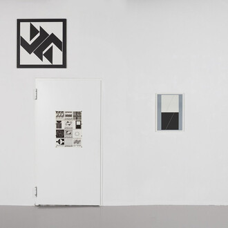 Verschiedene künstler, Einblicke. Einblicke. Positionen der konkreten und konstruktiven kunst ll, ausstellungsansicht. Mit freundlicher genehmigung von Edition & Galerie Hoffmann