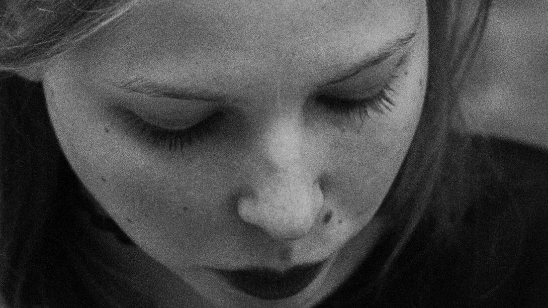 Jonathan Martin
Runes Frise, 2017
Film 16 mm, transfert digital
Produit avec le soutien du Frac Île-de-France
Courtesy de l’artiste