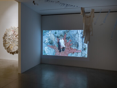 Brie Ruais, Bone dice, exhibition view. Courtesy of Albertz Benda Gallery
