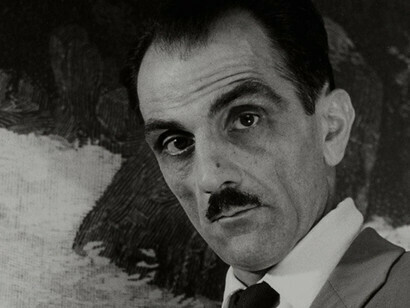 La prima qualità di Mollino che sconcerta è il suo eclettismo rinascimentale: artista e ingegnere entrambi a grandi livelli, sportivo e intellettuale-professore, teorico e pratico
