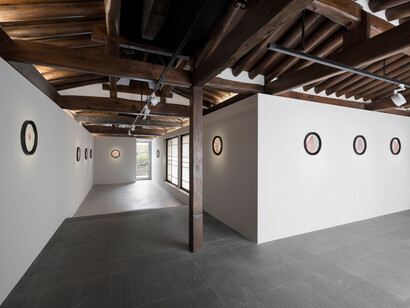 Louise Bourgeois, Rocking to infinity, exhibition view. Courtesy of Louise Bourgeois