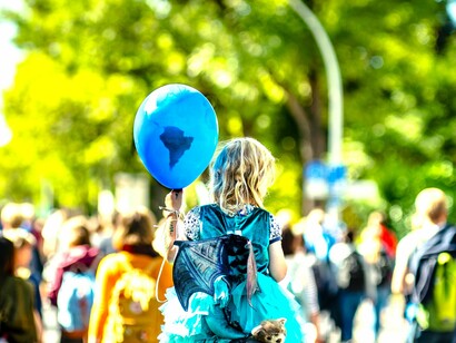 Manifestación a favor de un cambio de paradigma