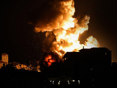 Night bombings on Gaza