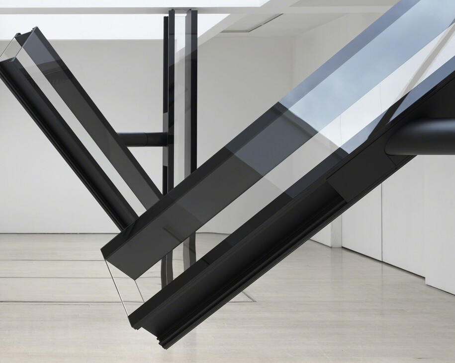 Sarah Oppenheimer, Exhibition view. Courtesy of Annely Juda Fine Art