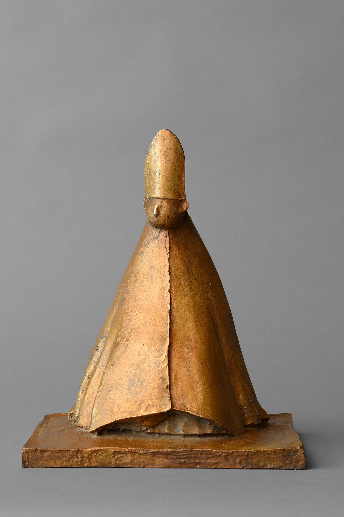 Giacomo Manzù, Cardinale seduto, 1964, bronzo, cm. h. 36,5 x 26,6 x 22 - Courtesy Galleria d'Arte Maggiore G.A.M., Bologna (Italy)