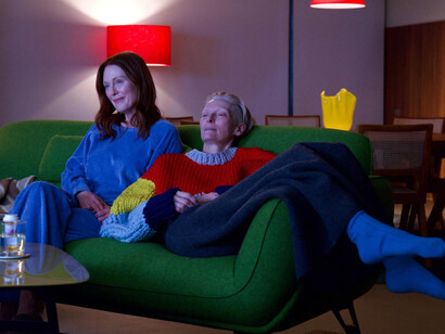 Tilda Swinton encarna a una Martha etérea y lúcida, mientras Julianne Moore transita con vulnerabilidad y coraje el papel de Ingrid, su amiga y testigo