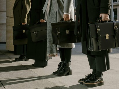 
Naturalmente, nos dias que antecediam a visita, tal qual estudantes em vésperas de prova, os gerentes e diretores faziam todo esforço para colocar a obra em dia, já que o presidente, com o cronograma em mãos, iria cobrar cada detalhe